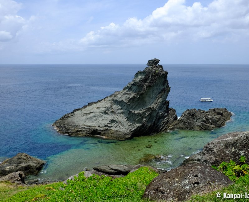 Ishigaki, Oganzaki Cliff in the western end of the island Ishigaki, Oganzaki Cliff in the western end of the island