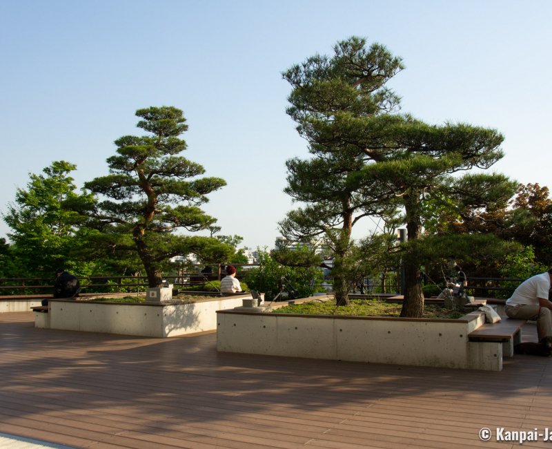 Meguro Sky Garden, Resting area in the park
