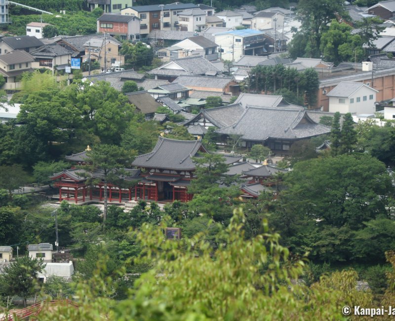 Mount Daikichi (Uji), View on the Byodo-in temple