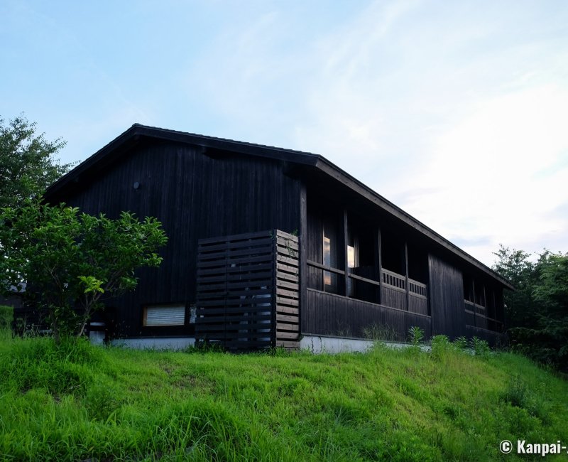 Resort Kumano Club, Hotel's building and bungalows