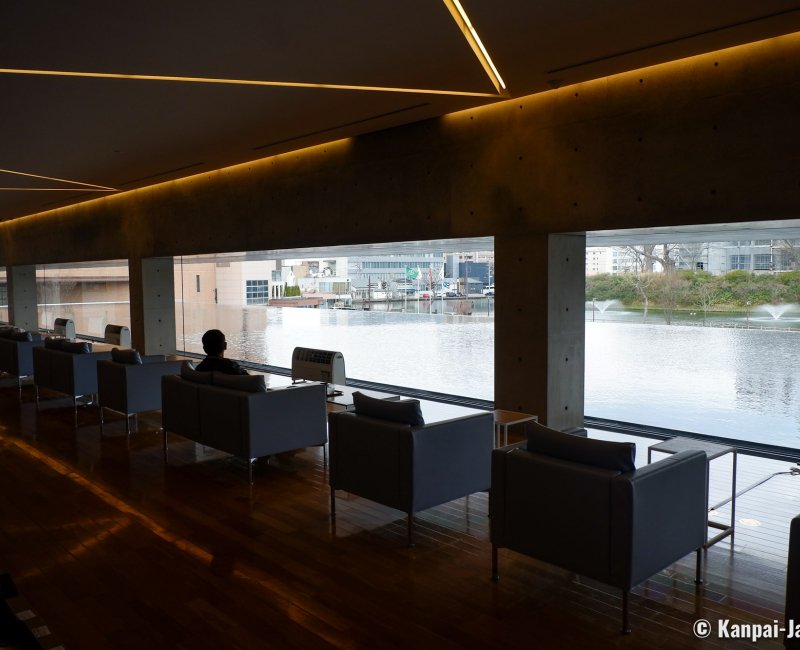 Akita, Lounge facing Senshu Park at the Akita Museum of Art