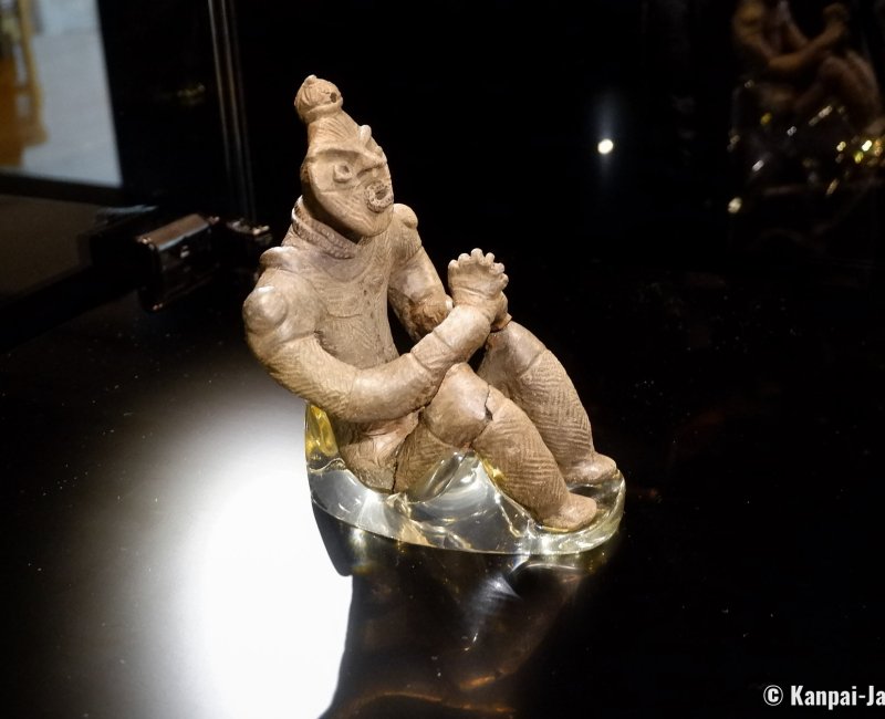 Unesco Jomon Prehistoric Sites, Gassho Dogu clay figure in Korekawa Museum (Aomori, Tohoku) Unesco Jomon Prehistoric Sites, Gassho Dogu clay figure in Korekawa Museum (Aomori, Tohoku)