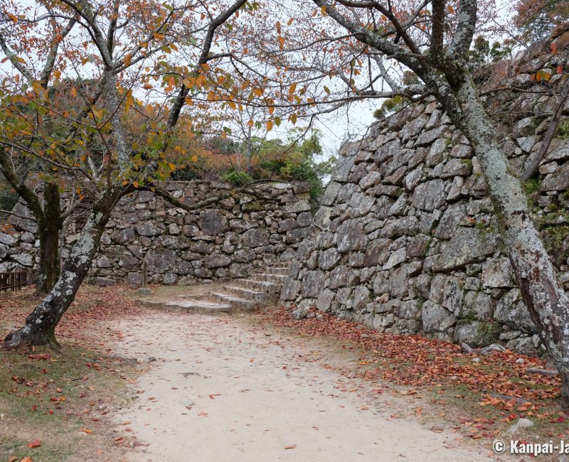 Sumoto Castle (Awaji), Ruins and stone walls in autumn Sumoto Castle (Awaji), Ruins and stone walls in autumn