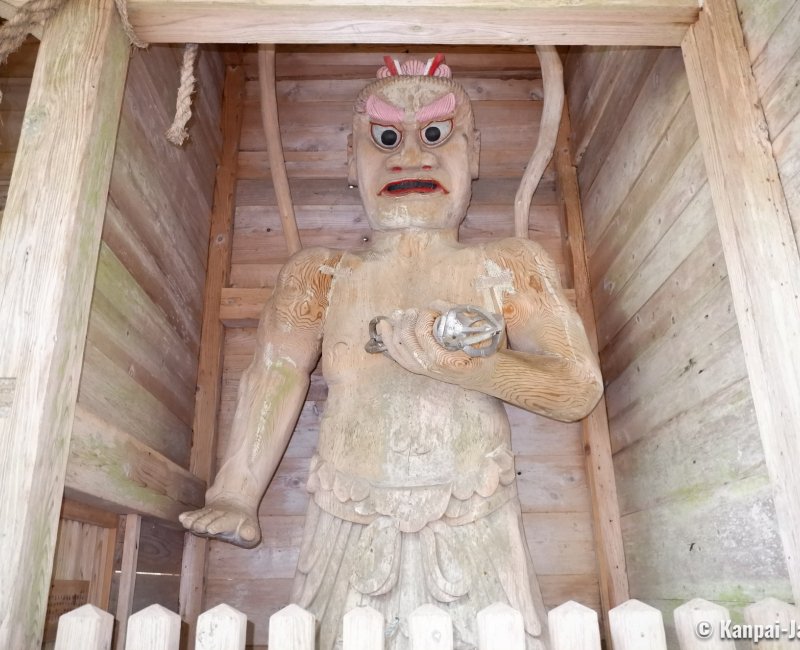 Kinpo-jinja (Akita), Wooden statue of a Nio guardian inside the Niomon gate Kinpo-jinja (Akita), Wooden statue of a Nio guardian inside the Niomon gate