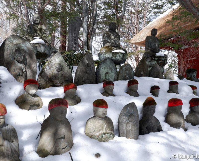 Kosen-ji (Kusatsu), Lines of Jizo statues
