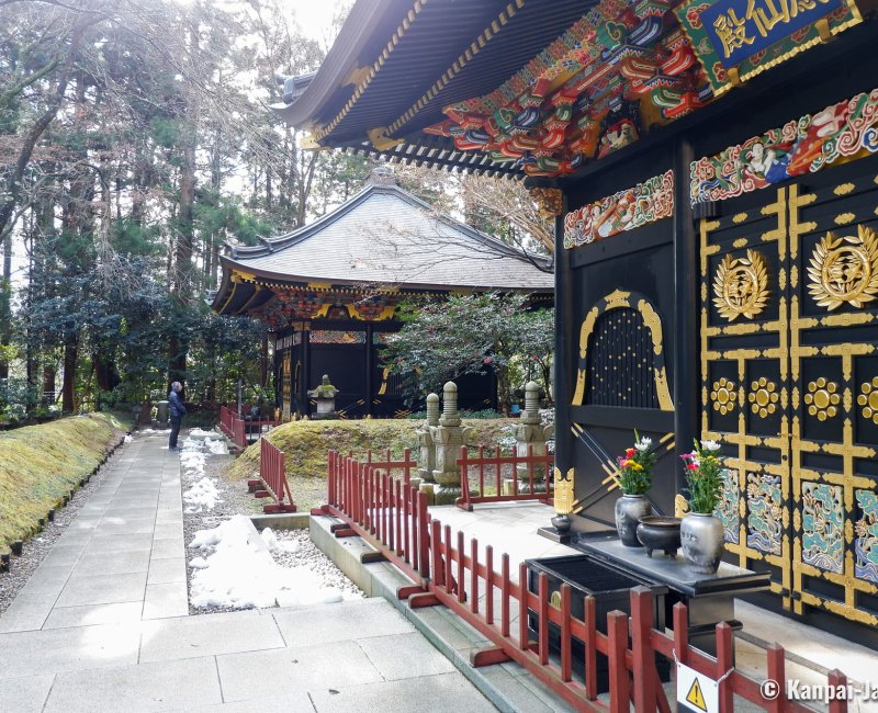 Zuihoden (Sendai), Kansenden and Zennoden mausoleums