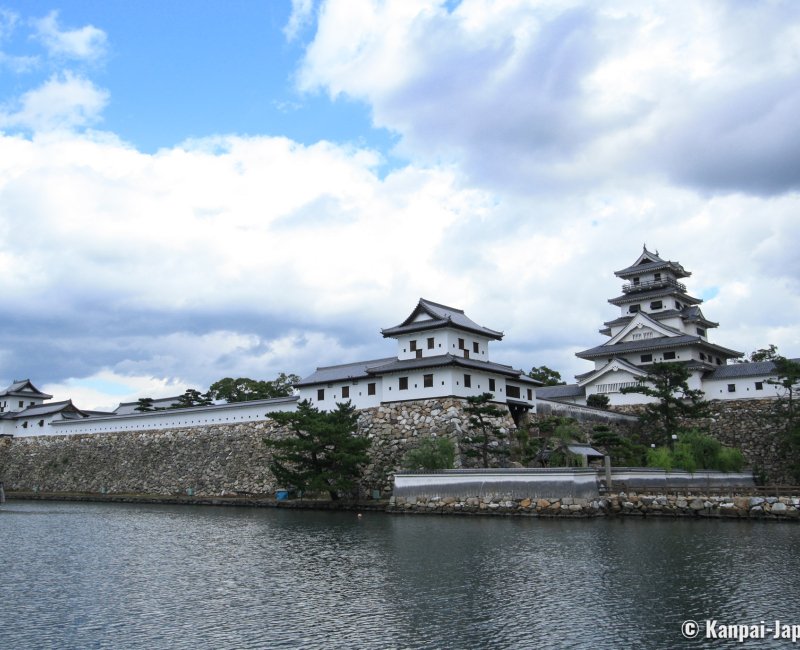 Imabari Castle (Shikoku), Keep and buildings surrounded by moats Imabari Castle (Shikoku), Keep and buildings surrounded by moats