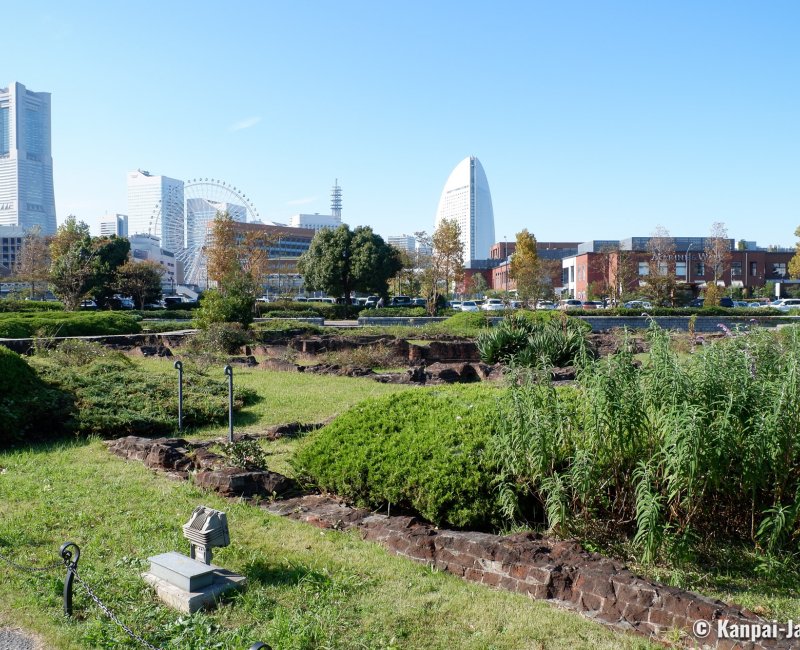 Akarenga Soko Warehouse (Yokohama), Ruins of the former maritime customs building in the park