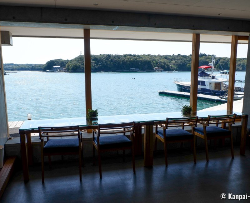 Basara-tei (Shima, Ise), Sazanami lounge with a view on the Ago Bay Basara-tei (Shima, Ise), Sazanami lounge with a view on the Ago Bay
