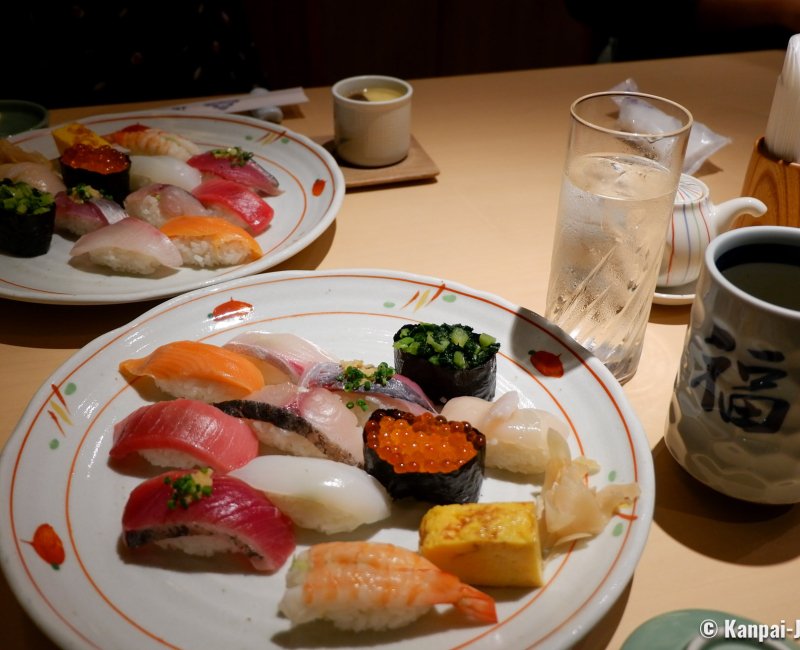 Sushidokoro Ginza Fukusuke Sunshine 60 (Tokyo), Set of nigiri sushi and gunkan-maki 2