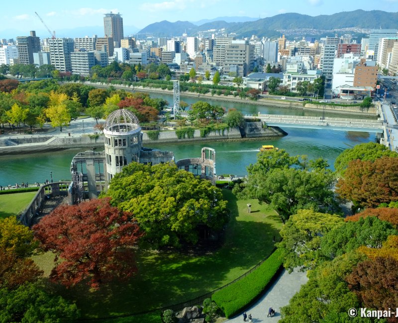 Hiroshima Orizuru Tower, Panoramic view on the Genbaku Dome and the Peace Memorial Park