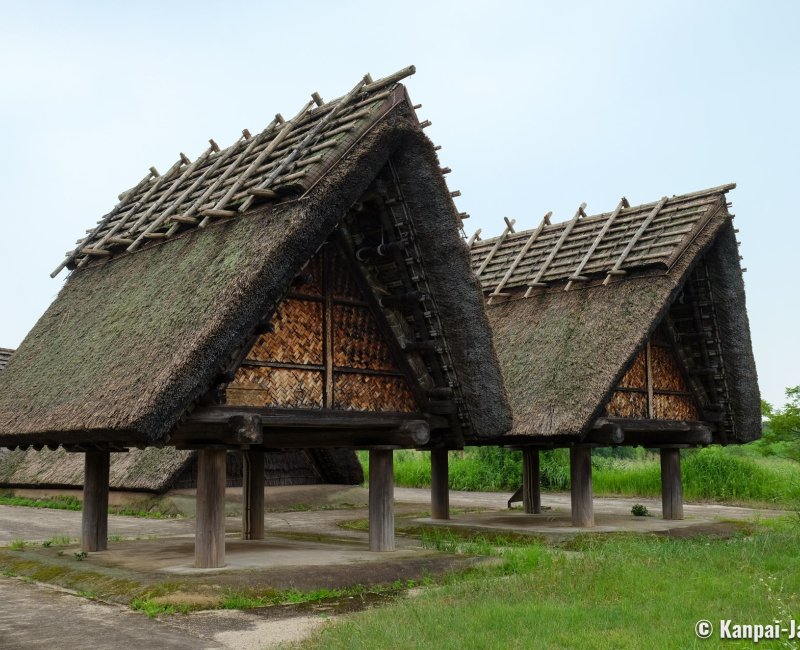 Yoshinogari Prehistoric Site (Kanzanki, Saga), Reconstitutions of Kura to Ichi warehouses Yoshinogari Prehistoric Site (Kanzanki, Saga), Reconstitutions of Kura to Ichi warehouses