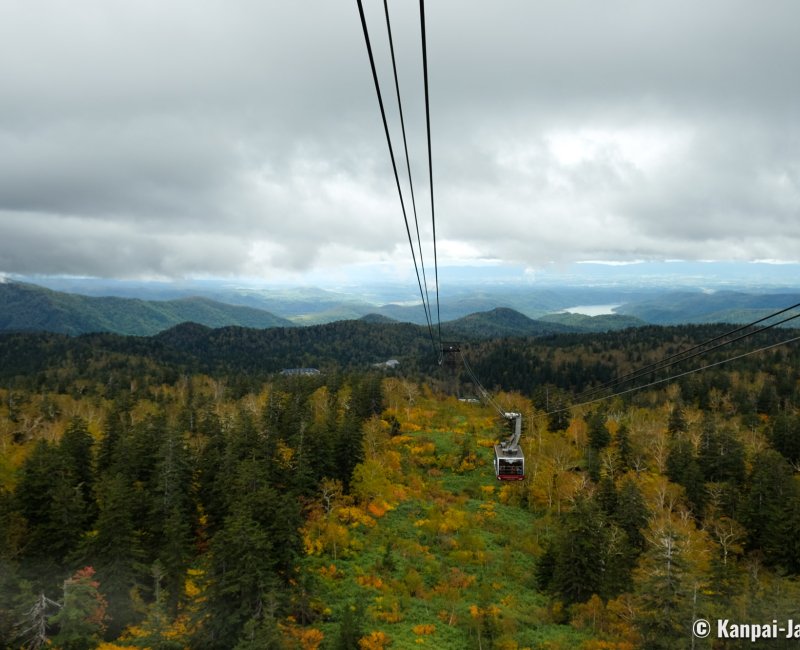 Daisetsuzan (Hokkaido), Mount Asahidake's ropeway in autumn
