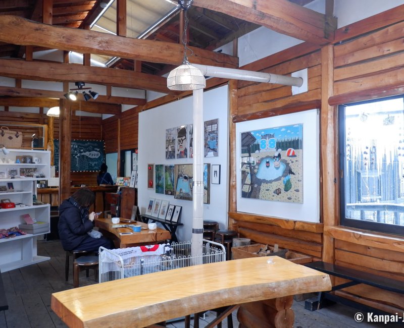 Tsuru-no-yu Onsen (Akita), Inside the a.house Gallery&Cafe