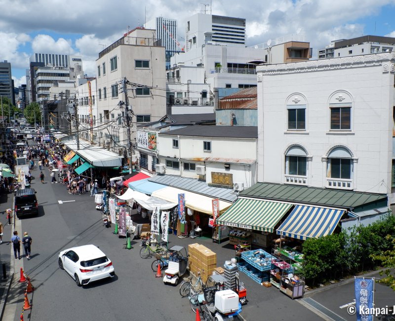 Tsukiji Outer Market (Tokyo), Panoramic view on a street of the market