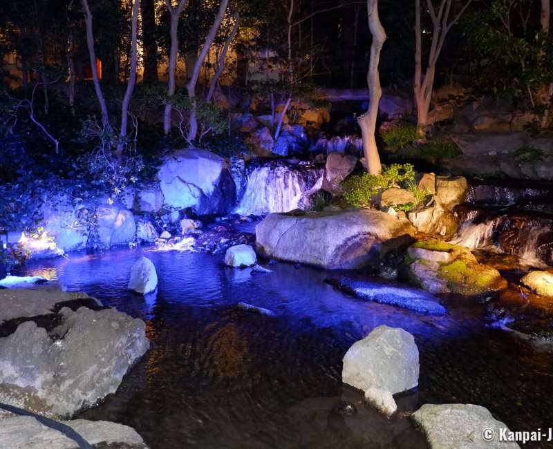 Happo-en (Tokyo), Night illumination in blue