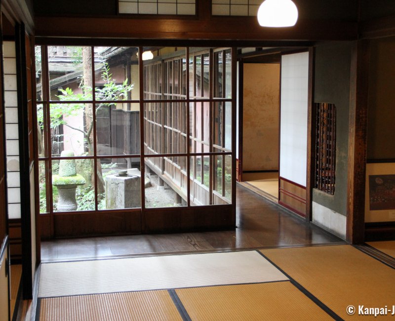 Kusakabe Mingeikan (Takayama), Inside view of the residence and its inner garden Kusakabe Mingeikan (Takayama), Inside view of the residence and its inner garden