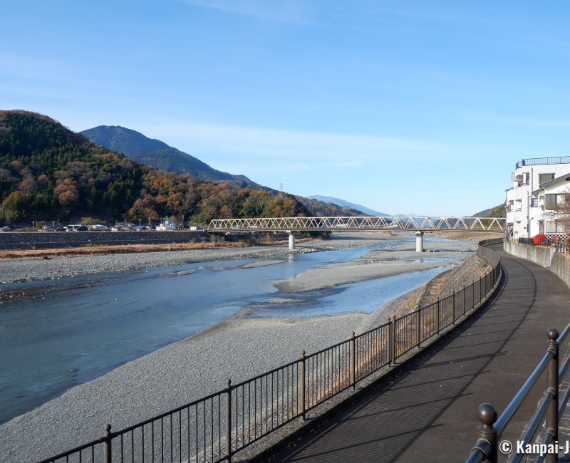 Minobu (Yamanashi, Mount Fuji), Fuji-kawa River near the JR station
