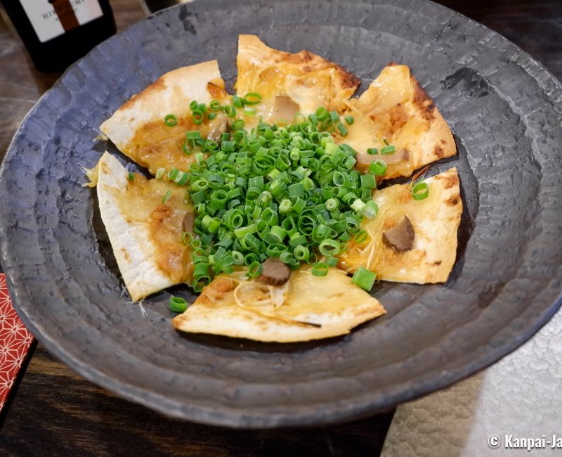 Tamachi Bukeyashiki Hotel (Kakunodate), Domanin Pizza, specialty of restaurant Mominoki-tei