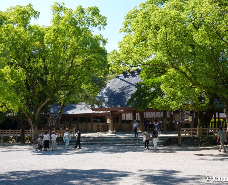 Atsuta-jingu (Nagoya), The shrine's grounds and its main pavilion Hongo