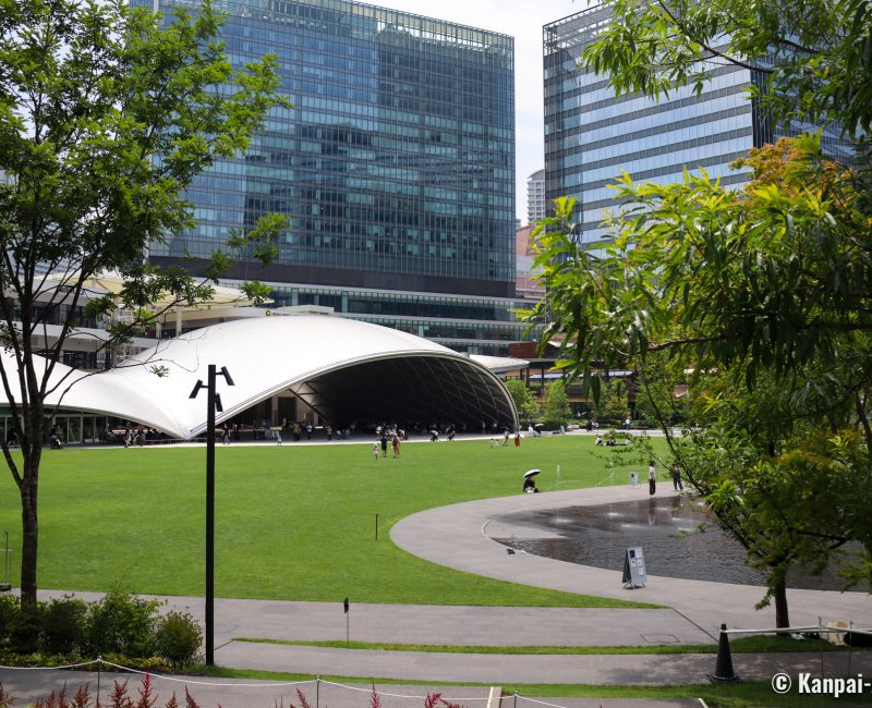 Grand Green Osaka (Umeda), View on the pond and the canopy of Umekita Park in summer 2