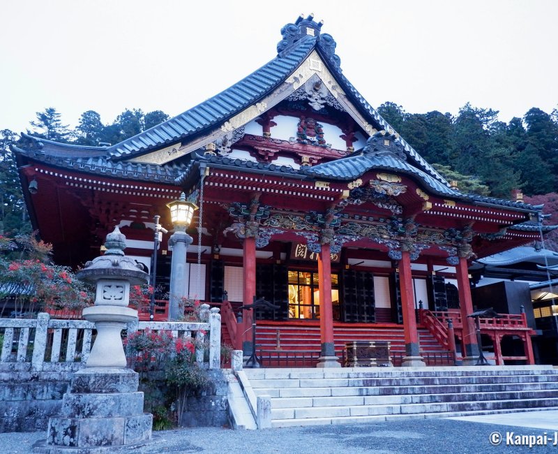 Kuon-ji (Minobu), Early morning view on the founder's pavilion Soshi-do