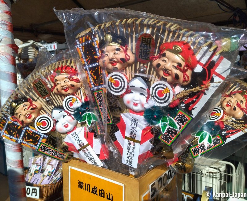 Koto (Tokyo), Kumade lucky rakes for sale at Naritasan Fukagawa Fudo-do in January Koto (Tokyo), Kumade lucky rakes for sale at Naritasan Fukagawa Fudo-do in January