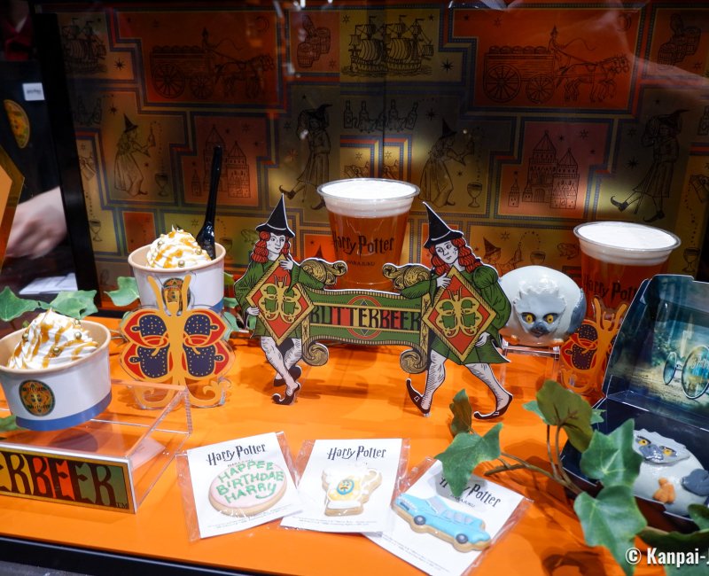 Harry Potter Shop Harajuku (Tokyo), Display at the Butterbeer Bar Harry Potter Shop Harajuku (Tokyo), Display at the Butterbeer Bar