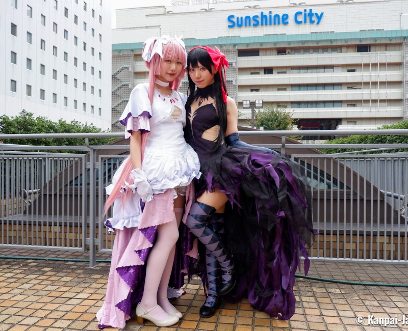 Ikebukuro Halloween Cosplay Festival, Cosplayers posing at Sunshine Plaza in front of Sunshine City Ikebukuro Halloween Cosplay Festival, Cosplayers posing at Sunshine Plaza in front of Sunshine City