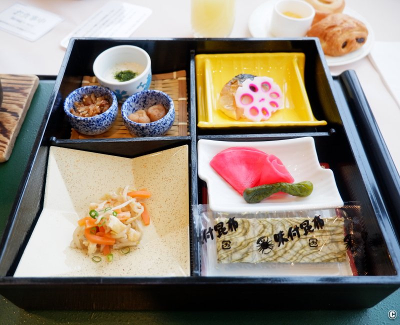 Hotel Aomori, Breakfast at the hotel's buffet