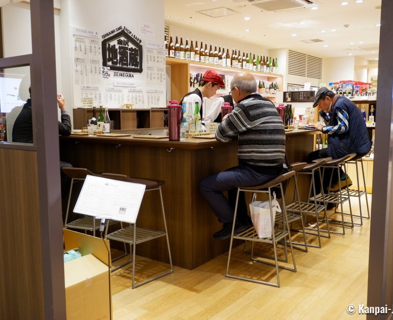 Kanazawa, Sake tasting at a bar in the JR station Kanazawa, Sake tasting at a bar in the JR station