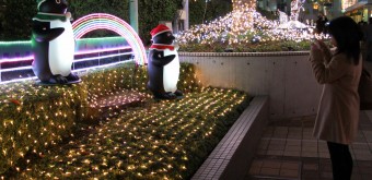 christmas-ornaments-tokyo-5