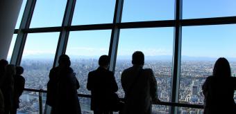 Tokyo SkyTree, Visitors in the observatory 2