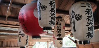 Kamigamo-jinja (Kyoto), Paper lanterns in one of the pavilions