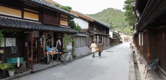 Omihachiman (Shiga), Shinmachi-dori old shopping street