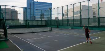 Seibu Ikebukuro Honten, Tennis court on the Annex's roof