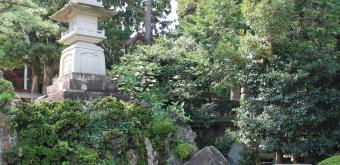 Toyokawa Inari (Aichi Prefecture), Garden and pagoda