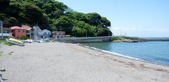 Yokosuka, Beach at the entrance of Kannonzaki Park