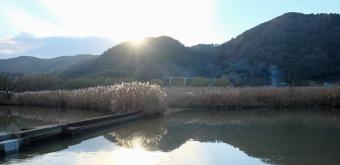 Genbudo Park (Kinosaki),View on the pond and the surrounding mountains in winter