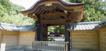 Engaku-ji (Kamakura), Secondary gate and monk-only area