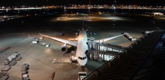 Haneda Airport (Tokyo), Night view on the planes and taxiways
