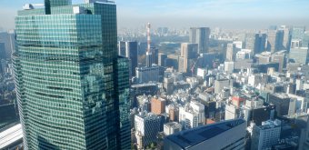 Caretta Shiodome (Tokyo), Dentsu Observatory and view on the Imperial Palace