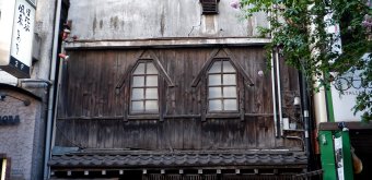 Yurakucho (Tokyo), Robata izakaya pub