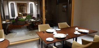 Auberge Homachi Mikuni Minato (Fukui), Tables at Yoshino Tateru restaurant