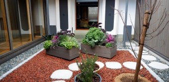 Auberge Homachi Mikuni Minato (Fukui), Inner garden of Yoshino Tateru restaurant