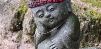 Mount Misen (Miyajima), Statue of Jizo Boddhisattva wearing a red beanie