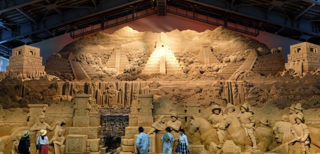 Tottori Sand Museum, South America (2016)