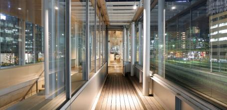 mAAch ecute Kanda Manseibashi (Tokyo), Observatory on the platforms