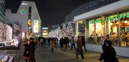 Illuminations and shops at Shinjuku Southern Terrace