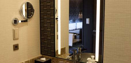 The Royal Park Hotel Kyoto Shijo, Bathroom of the Premium floor suite
